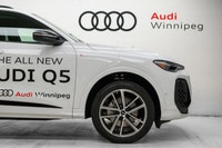 This Audi Q5 boasts a Intercooled Turbo Gas/Electric I-4 2.0 L/121 engine powering this Automatic tr... (image 4)