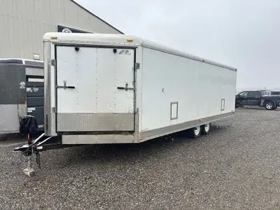2006 26’ Forrest River Snobird trailer 2006 26' Snowbird ORSB826-TA2 26’ long 8’6” wide 6’6” tall Re...