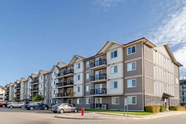 Pet-Friendly Two Bedroom One Bath with In-suite Laundry for Rent632350678796831225