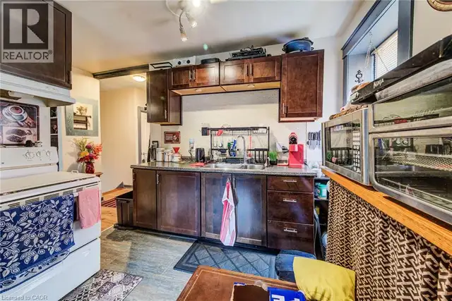 24 HOHNER Avenue Kitchener, Ontario in Houses for Sale in Kitchener / Waterloo - Image 11