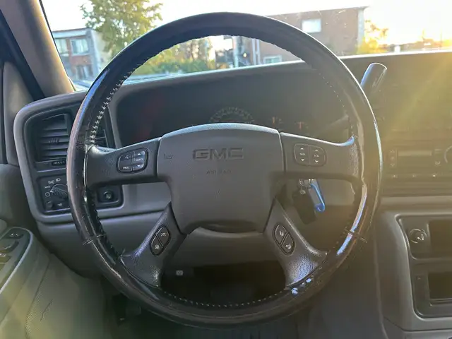 2007 GMC Sierra Automatic 4x4 Fully Equipped6027698519002521616