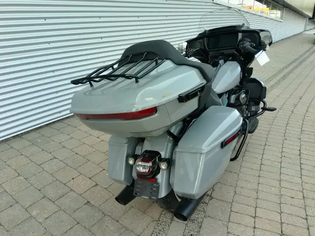 2026 Harley-Davidson Street Glide Limited in Street, Cruisers & Choppers in Oshawa / Durham Region - Image 15