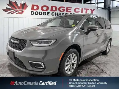 This Chrysler Pacifica boasts a Regular Unleaded V-6 3.6 L/220 engine powering this Automatic transm...