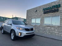 2014 KIA SORENTO LX AWD NO ACCIDENTS, NO CLAIMS WITH ALL SERVICES UP TO DATE QualiTee Motors offers... (image 2)