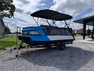 USED 2023 SEA DOO SWITCH CRUISE 21' 230HP - INCLUDES DOUBLE BIMINI TOP & CAMPER ENCOSURE 48 HOURS -...