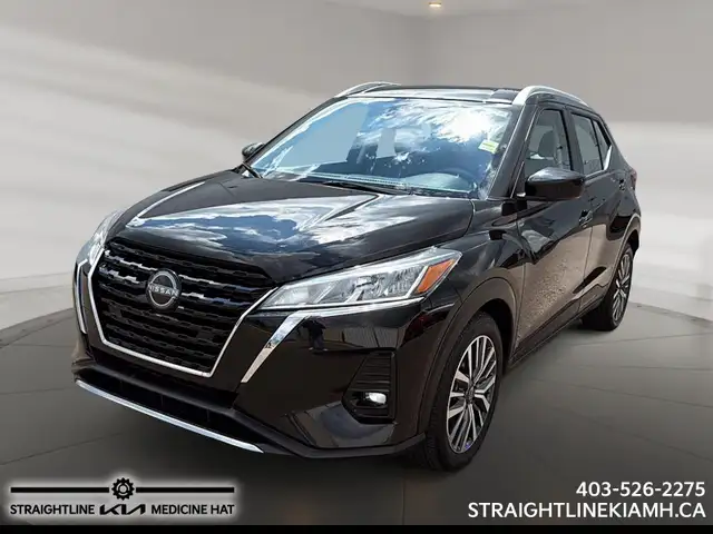 2025 Nissan Kicks Play SV Low KMs, Clean CarFax, Remote Start & 
