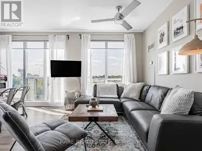 Large 850 sq.ft corner 2 bedroom unit in Voyager condos, with walkouts to the balcony from both bedr...
