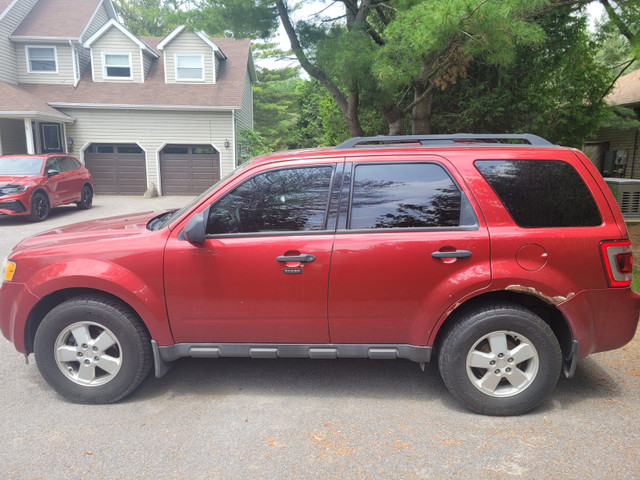 2012 Ford Escape XLT in Cars & Trucks in Oshawa / Durham Region