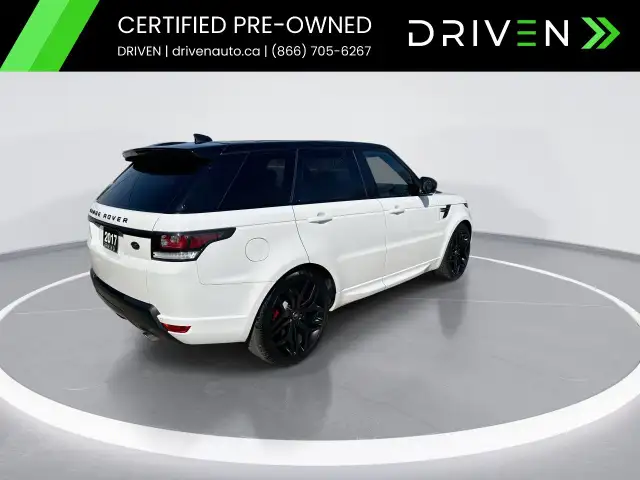 2017 Land Rover Range Rover Sport in Cars & Trucks in Markham / York Region - Image 9