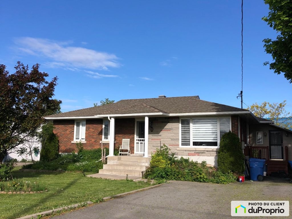 $548,000 - Bungalow for sale in St-Constant — photo 1