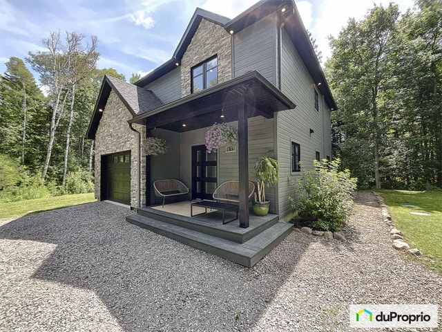 $689,000 - 1 1/2 Storey for sale in Val-Morin — photo 1