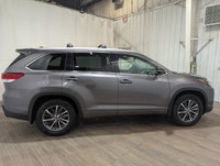 No Accidents, Locally Owned Vehicle! New Brakes and Rotors!The 2018 Toyota Highlander AWD XLE 8 Pass... (image 7)