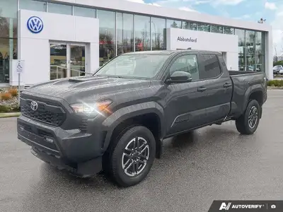 This Toyota Tacoma boasts a Intercooled Turbo Regular Unleaded I-4 2.4 L/146 engine powering this Au...
