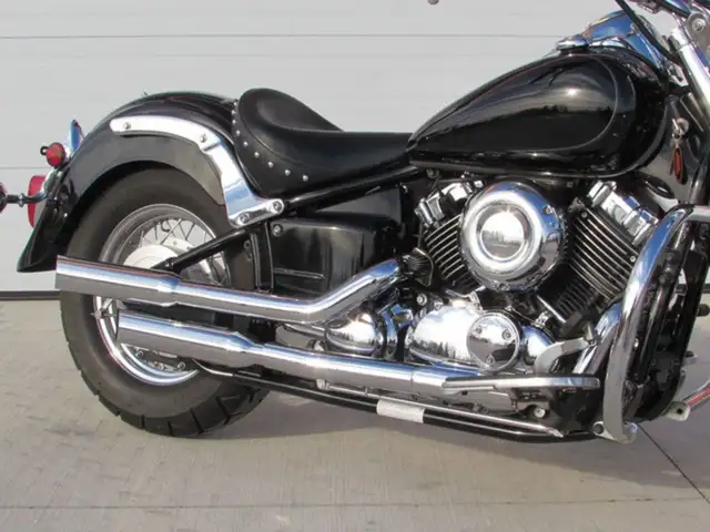 2009 Yamaha V-Star 650 Classic in Sport Bikes in Leamington - Image 9