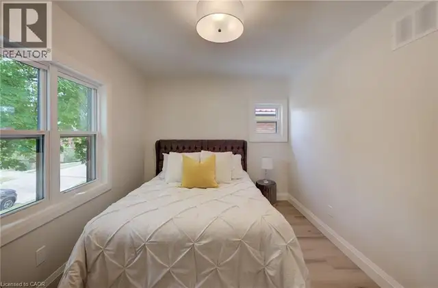 34 MOORE Avenue N Waterloo, Ontario in Houses for Sale in Kitchener / Waterloo - Image 17
