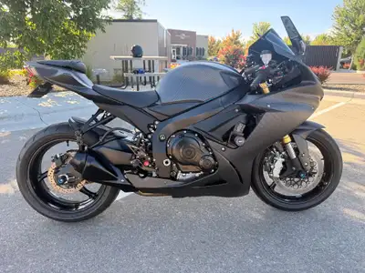 APPLY NOW: https://www.ridecollective.ca/get-pre-approved 2023 SUZUKI GSX-R 750 • Powerful 750cc eng...