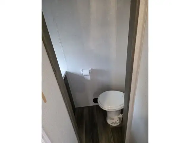 2022 Keystone RV Cougar Premium 355FBS in Travel Trailers & Campers in Penticton - Image 18