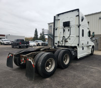 Ryder Stock ID: 278151 Transmission Type/Speed: AUTO 12 Engine: DIESEL DD15'17 GHG 455/1625 Horse Po... (image 5)