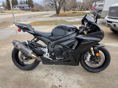 2012 Suzuki GSXR 750 Ready to ride and in great shape overall. Safetied and ready to ride. KM 32,127...