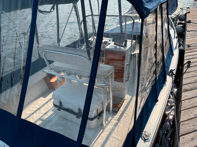 1977 Shamrock 22 ft centre console in Powerboats & Motorboats in London - Image 2