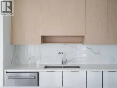 Rising 29 storeys in the heart of West Coquitlam, Precidia is a refined collection of 178 move-in-re...