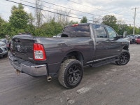 • Power_Steering • Power_Brakes • Power_Windows • Power_Seat • Power_Mirrors • Power_Locks • Keyless... (image 4)