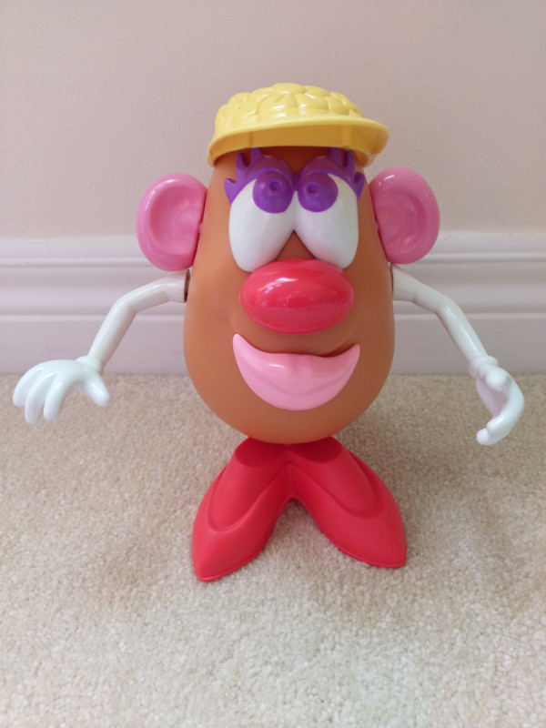 Ms Potato Head in Toys & Games in Markham / York Region - Image 2