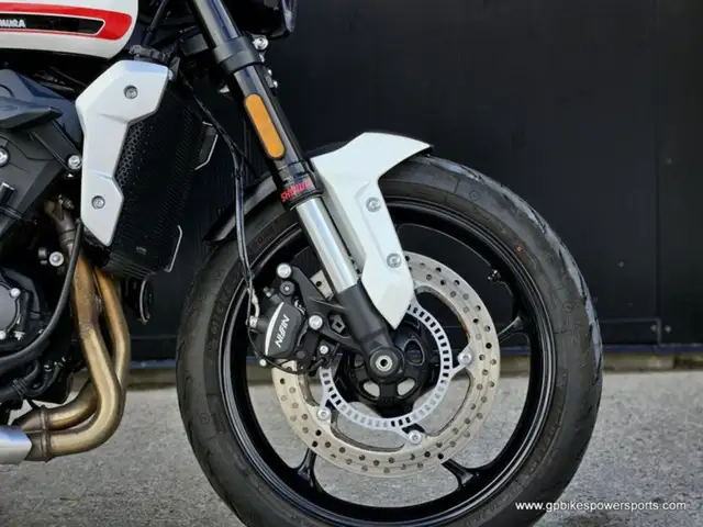 2022 Triumph Trident 660 Crystal White in Street, Cruisers & Choppers in Oshawa / Durham Region - Image 12