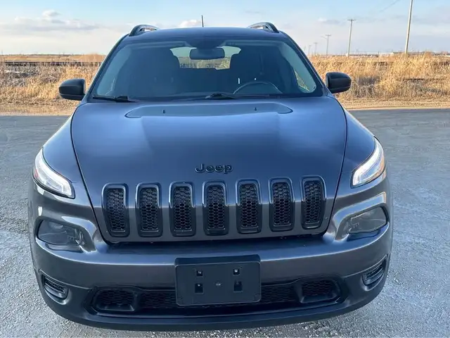 2017 Jeep Cherokee in Cars & Trucks in Winnipeg - Image 10