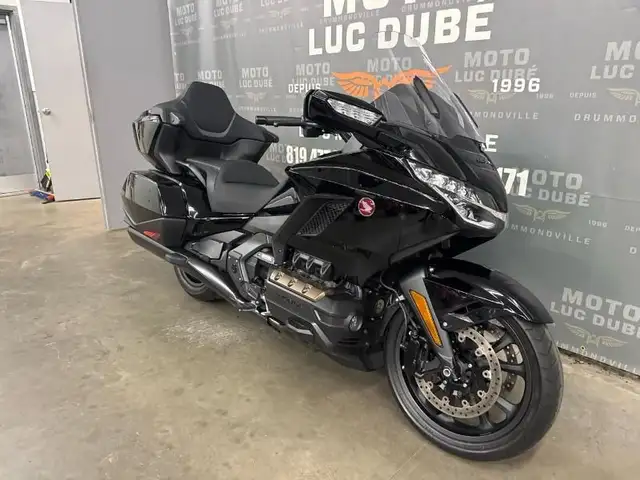2023 Honda GL1800 Goldwing Tour DCT in Sport Touring in Drummondville - Image 3