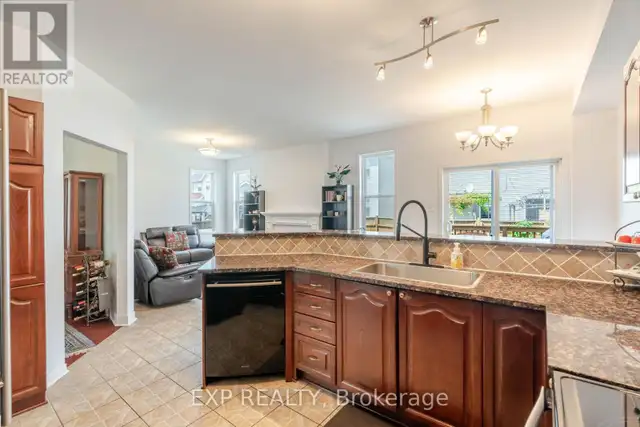 1049 FIELDFAIR WAY Ottawa, Ontario in Houses for Sale in Ottawa - Image 13