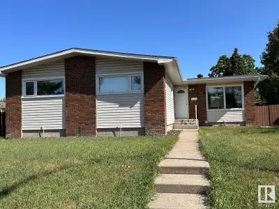 7308 137 AV NW Edmonton, Alberta