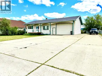 Mortgage helper! Large 2500+ sqft home on a massive 84x160 lot with 5 bedrooms and 2 bathrooms. This...