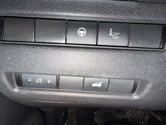 2021 Nissan Rogue AWD Platinum in Cars & Trucks in Longueuil / South Shore - Image 24