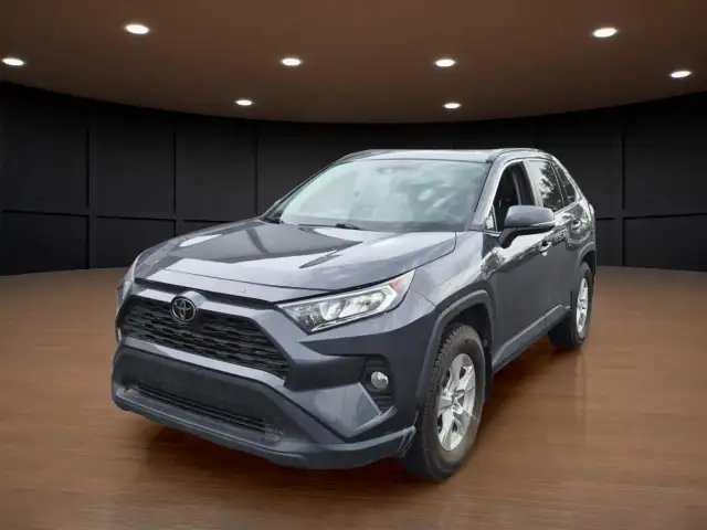 2021 Toyota RAV4 XLE CARFAX, AWD, CALL NOW, Sunroof in Cars & Trucks in Annapolis Valley - Image 2