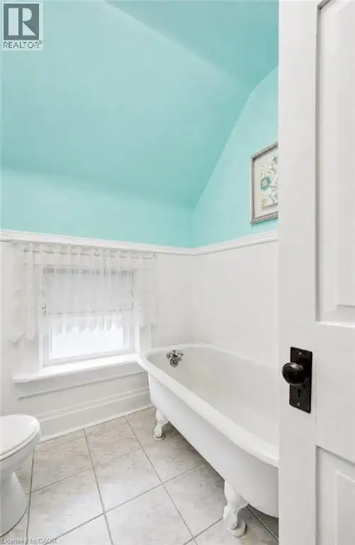 46 ELLEN Street W Kitchener, Ontario in Houses for Sale in Kitchener / Waterloo - Image 33