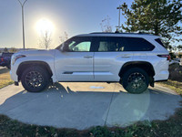 NAVIGATION SYSTEM, PANORAMIC ROOF, AIR SUSPENSION, ACTIVE SUSPENSION, TWIN TURBO GAS/ELECTRIC V-6 EN... (image 4)