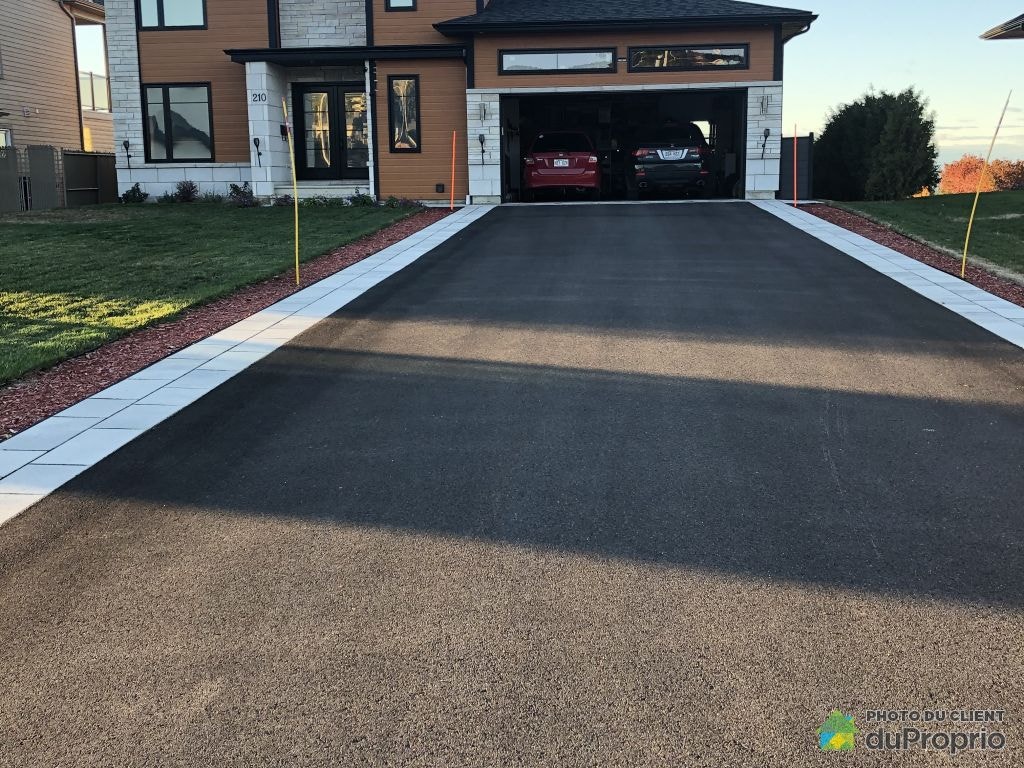 $829,000 - 2 Storey for sale in Rimouski (Rimouski) — photo 2