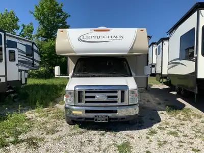 2016 Coachmen Leprechaun 319DS — Class C Motorhome The 2016 Coachmen Leprechaun 319DS is a spacious...