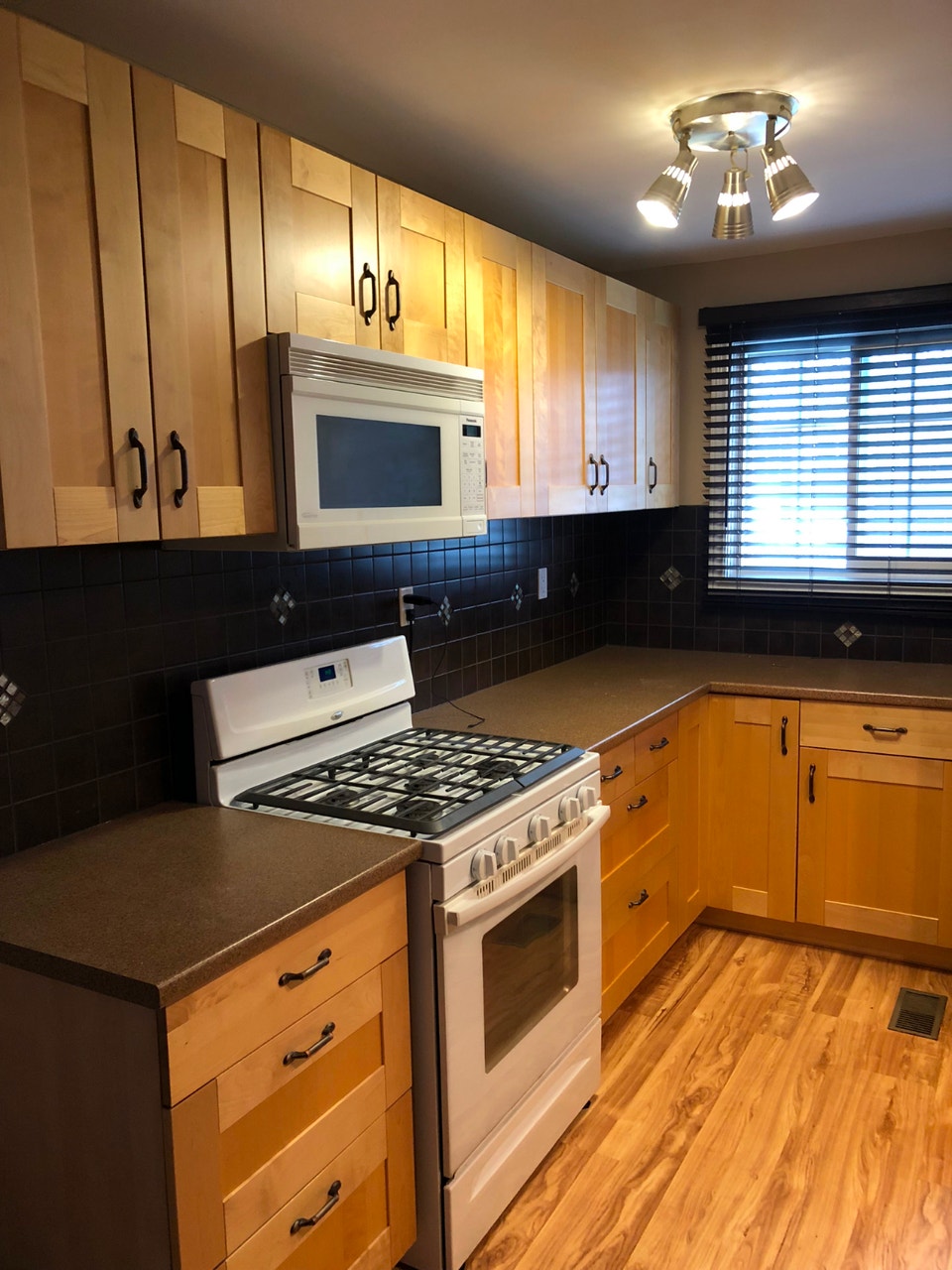 Upper House for Rent 3