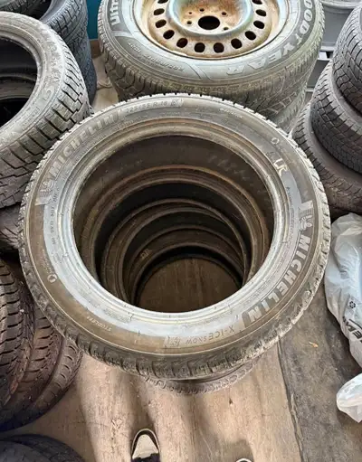 (4) 225 40 18 Sailun Snow Tires Dot 1723 - 95 percent tread, good for many more seasons. $325.00 Fir...
