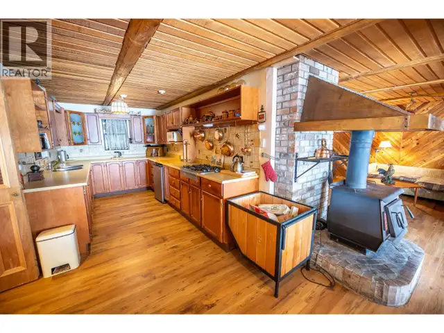 7750 BURGESS ROAD Deka Lake / Sulphurous / Hathaway Lakes, Briti in Houses for Sale in 100 Mile House - Image 9