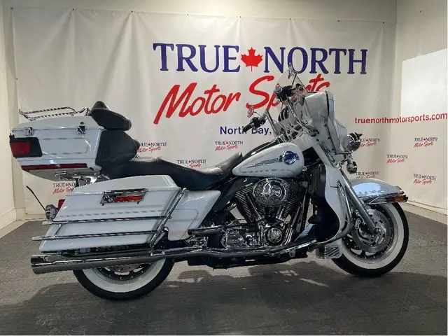 2006 Harley-Davidson Electra Glide Ultra Classic ONE OF A KIND/N in Sport Touring in North Bay - Image 3