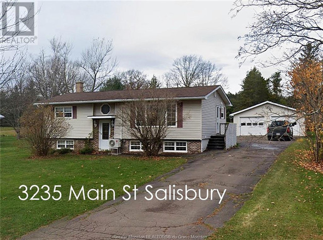 3235 main st Salisbury, New Brunswick in Houses for Sale in Moncton