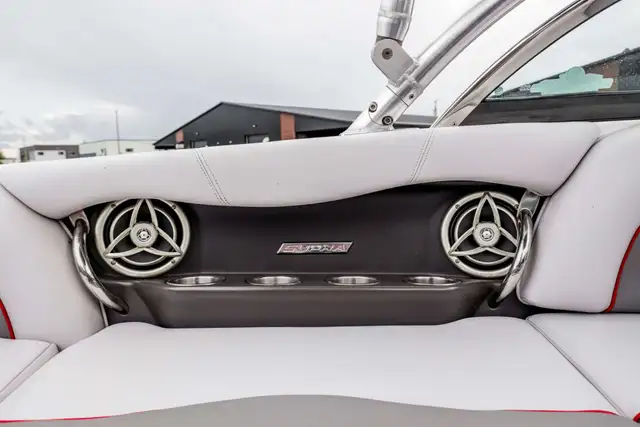2011 Supra SUNSPORT 20V in Powerboats & Motorboats in Rimouski / Bas-St-Laurent - Image 21