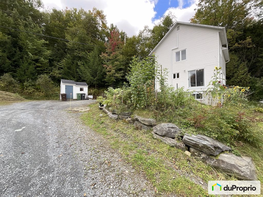 $434,000 - 2 Storey for sale in Sherbrooke (Rock Forest) — photo 1