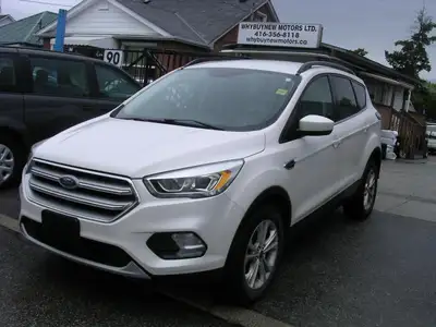 SE! 4WD! ECOBOOST! WHITE ON BLACK! POWER WINDOWS! POWER LOCKS! CRUISE CONTROL! ICE COLD A/C! NAVI! B...