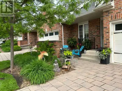 Welcome to this beautifully maintained bungalow townhome condominium offering stylish upgrades, thou...