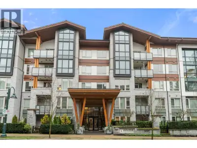 Beautiful top-floor 2 bed, 2 bath condo in the heart of Lynn Valley with sweeping mountain views and...