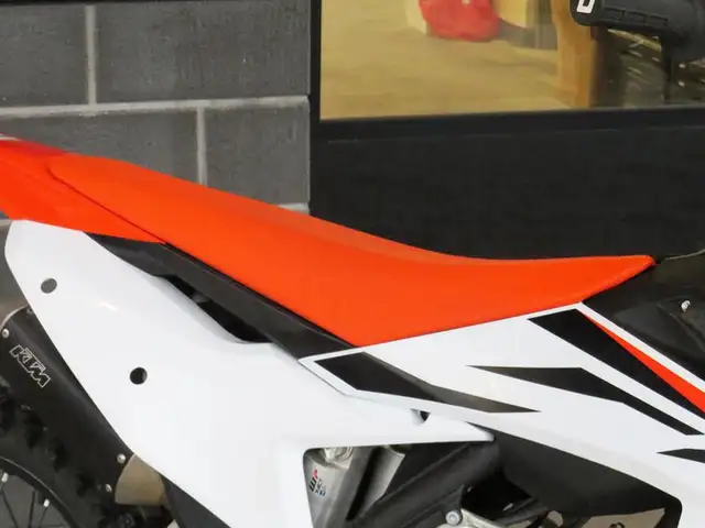 2024 KTM 125 SX in Dirt Bikes & Motocross in Cambridge - Image 9